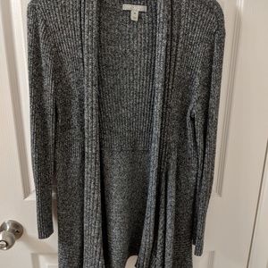 Black and white high low long sleeve cardigan